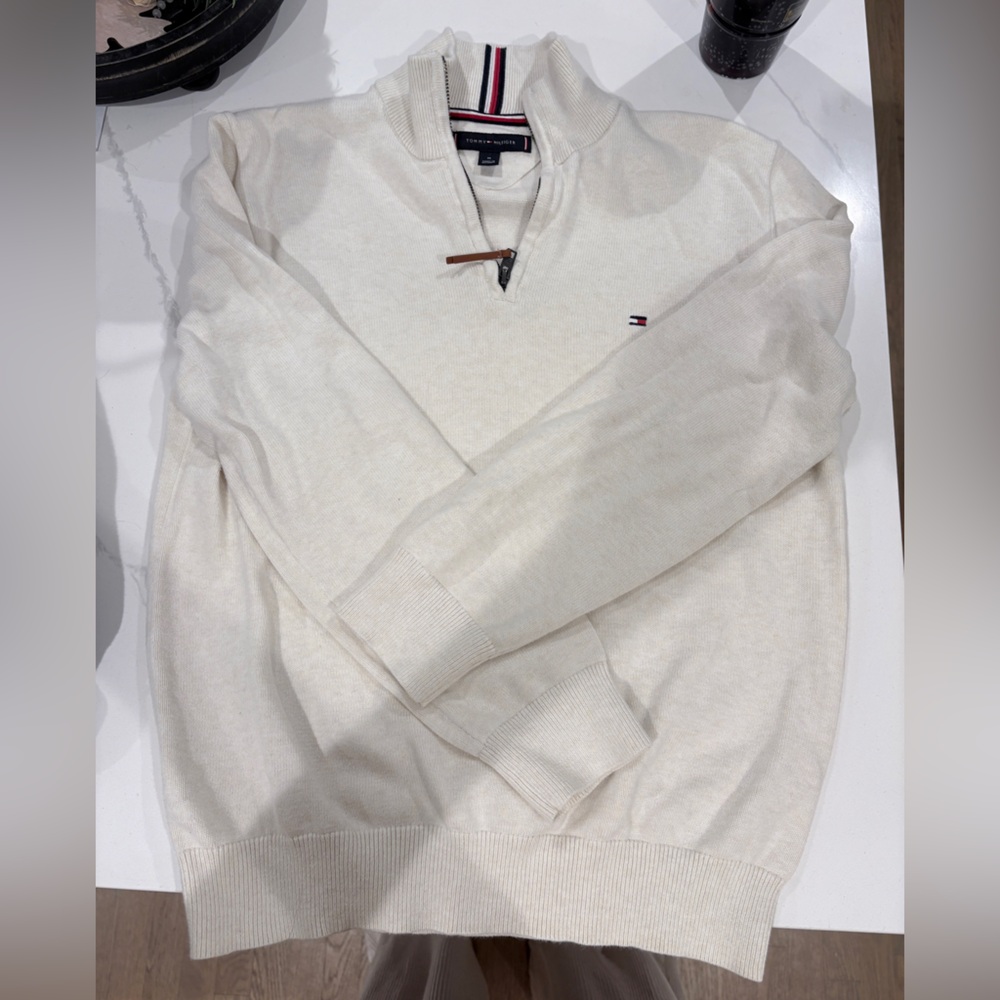 Tommy Hilfiger Men's Long Sleeve Cotton Quarter Zip Pullover Sweater -Sz Medium